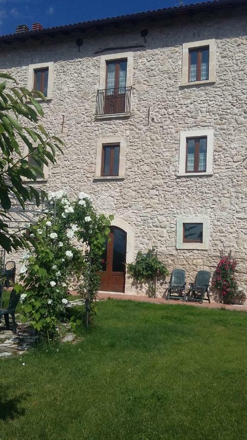 Alloggi Agrituristici Antica Dimora Villa San Demetrio ne' Vestini Exterior foto